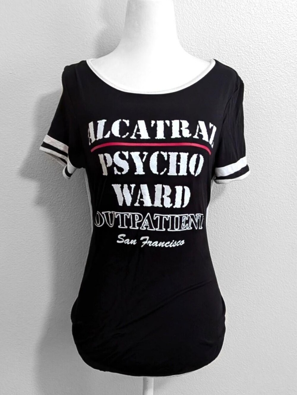 Vintage Black Alcatraz Psycho Ward Outpatient Funny Graphic Baby Tee | Size S
